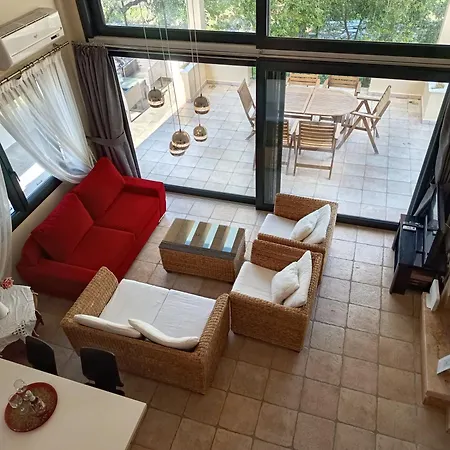 Elli Villa